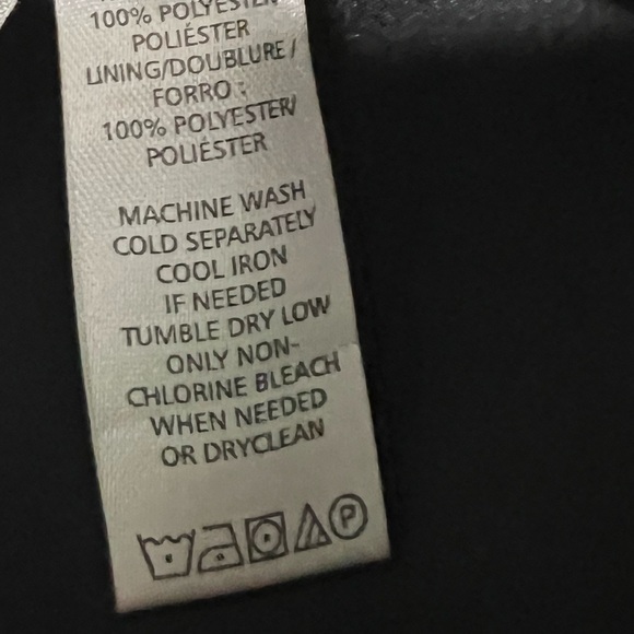 LOFT Black Pleated Tweeted Mini Skirt with a Side Zip. Size 8 - Picture 5 of 6